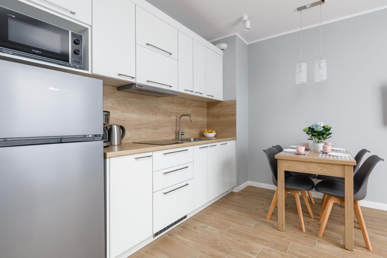 Apartment Rybacka With Parking&Balcony By Noclegi Renters Miedzywodzie Bagian luar foto