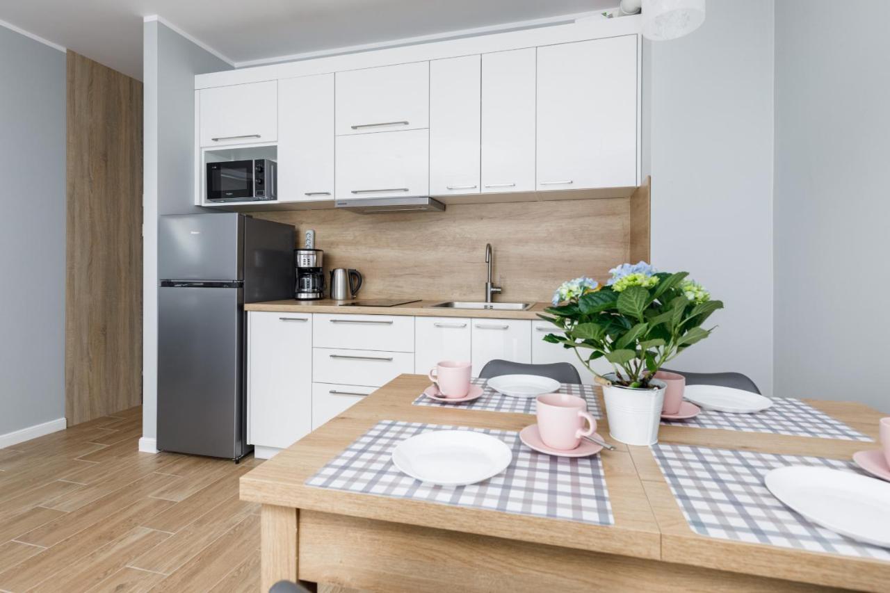 Apartment Rybacka With Parking&Balcony By Noclegi Renters Miedzywodzie Bagian luar foto