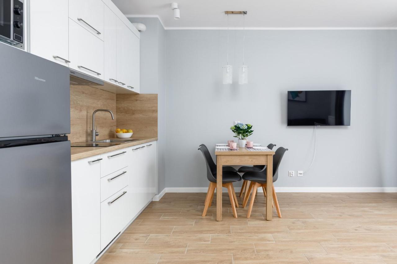 Apartment Rybacka With Parking&Balcony By Noclegi Renters Miedzywodzie Bagian luar foto