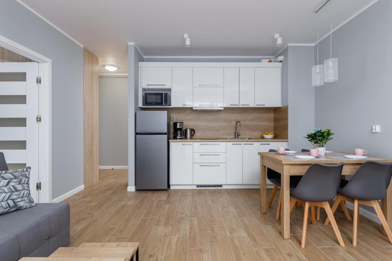 Apartment Rybacka With Parking&Balcony By Noclegi Renters Miedzywodzie Bagian luar foto