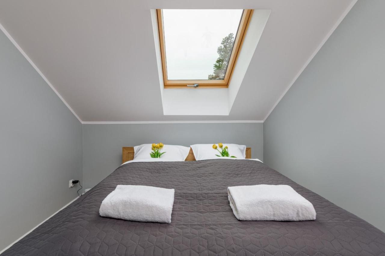 Apartment Rybacka With Parking&Balcony By Noclegi Renters Miedzywodzie Bagian luar foto