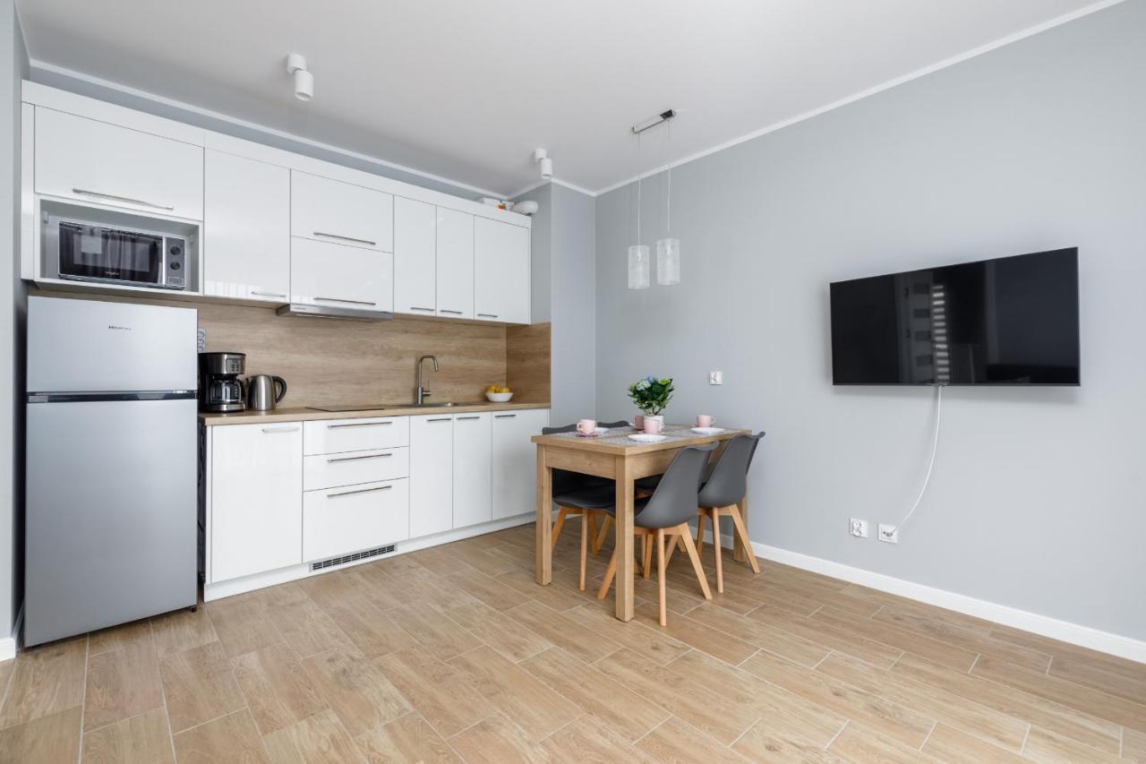 Apartment Rybacka With Parking&Balcony By Noclegi Renters Miedzywodzie Bagian luar foto